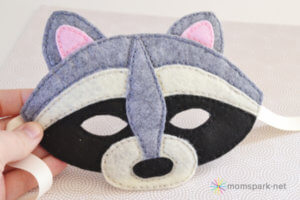 DIY Felt Halloween Racoon Mask