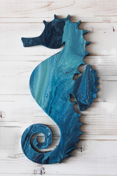 Seahorse wood Cutout