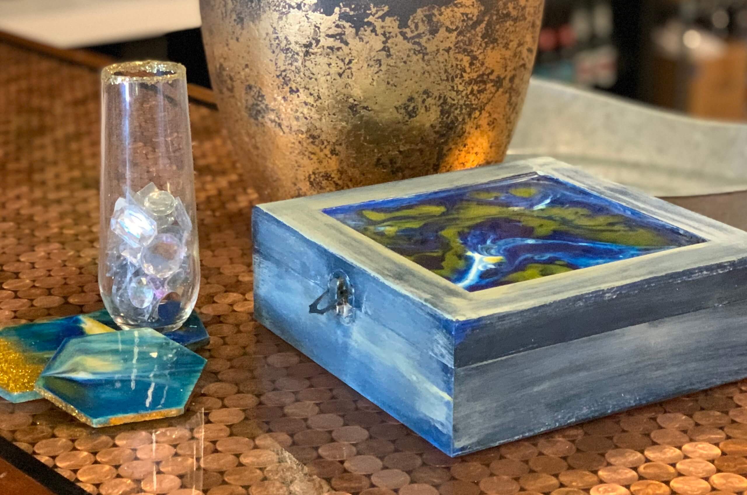resin box with coasters pic