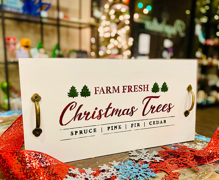 farmhouse christmas tray stencilled