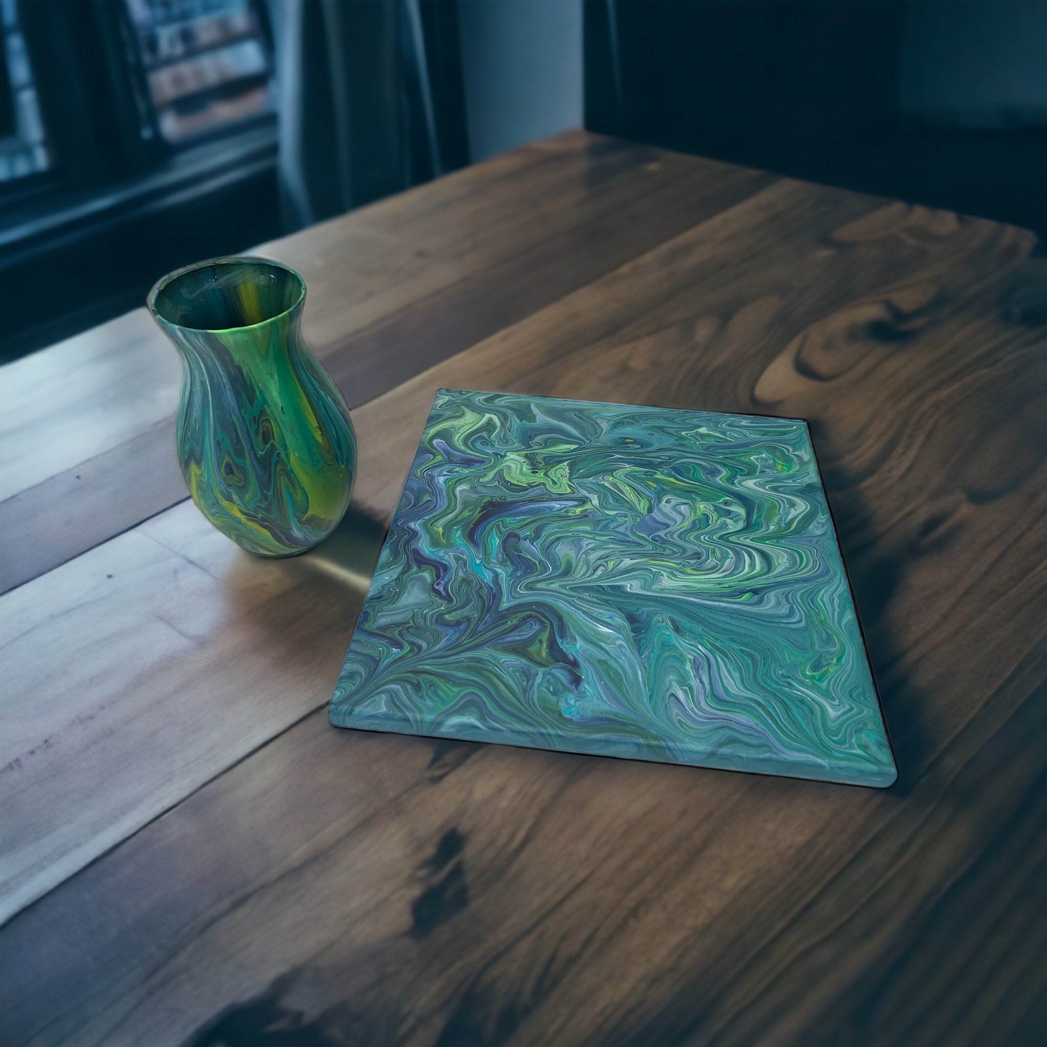 ACRYLIC POUR AND VASE COMBO